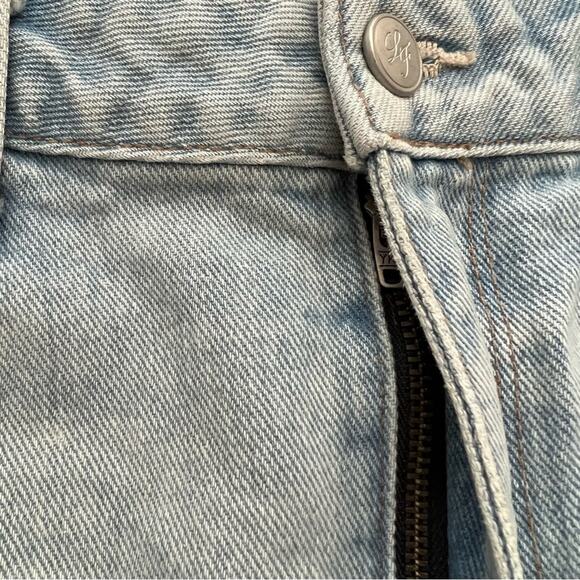 Lovers And Friends Denim Light Wash Distressed Skirt Size 28 - Picture 6 of 10